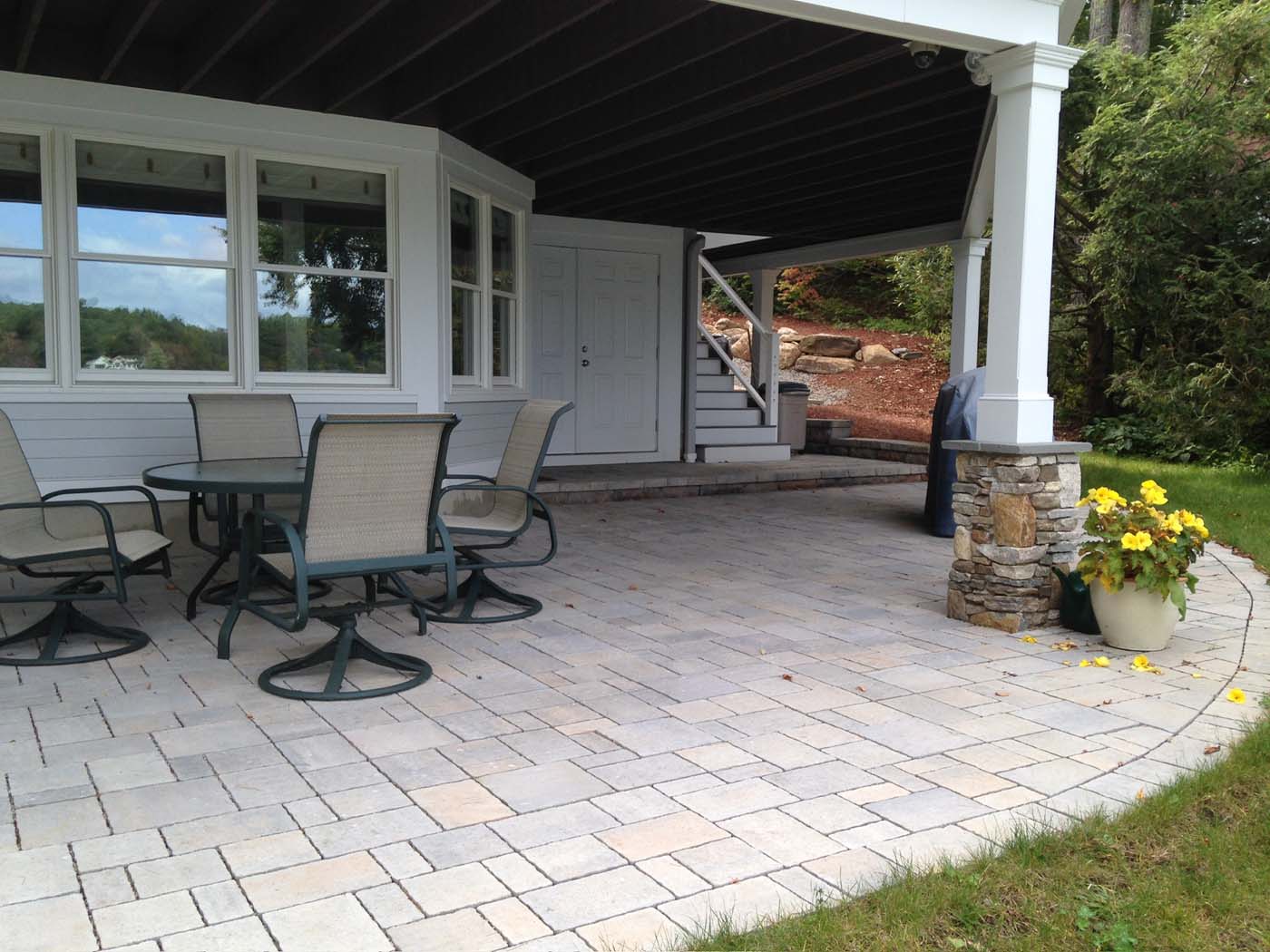 Paver Patios thumbnail